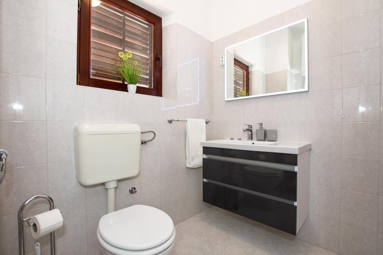 Apartment White Diamond